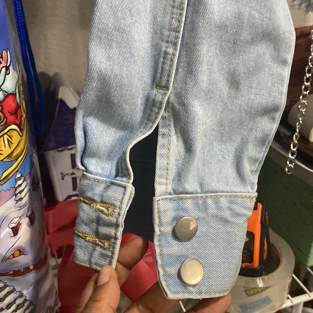 💙JEAN JACKET 💙 - Picture 6 of 11